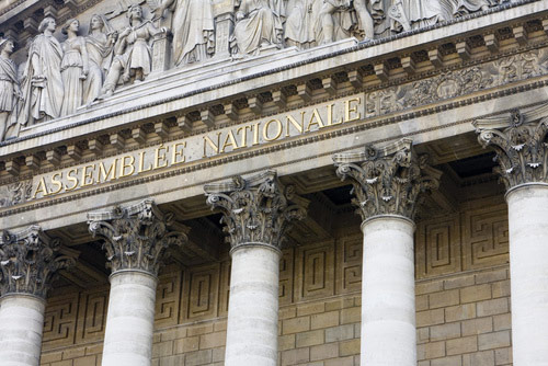 Le fronton de l'assemblée nationale